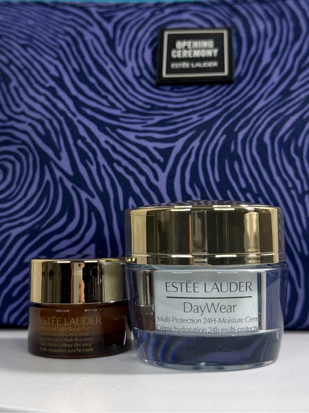 Estée Lauder 5 pc Set Skincare & Eye Makeup with Blue Zebra-Print Cosmetic Pouch